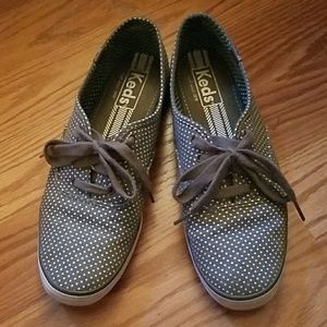 Cute Keds gray and white polka dot